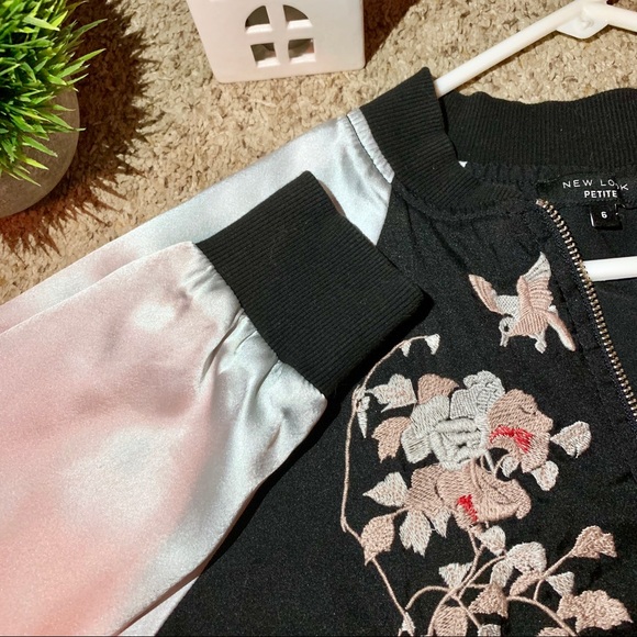 HOSTPICK!New Look Petite Embroidered Bomber Jacket - Picture 5 of 5